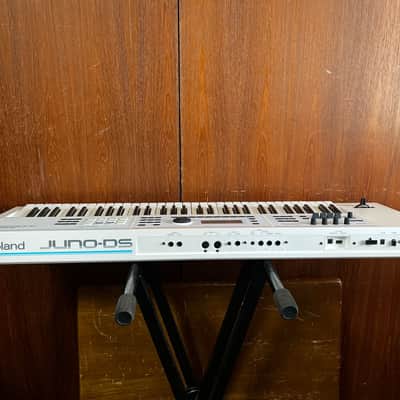 Roland JUNO-DS 61 61-key Synthesizer Special Edition White w/ gig bag juno-ds61w image 7
