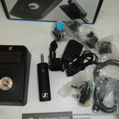 Sennheiser XSW-D Pedalboard Set Digital Wireless Guitar System w/ Box image 2