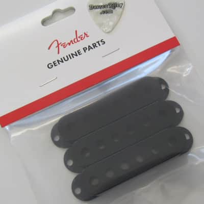 Fender USA Stratocaster Pickup Covers Black 0991364000 image 1