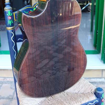 Juan Montes Rodriguez Flamenco guitar cutaway  Hardcase image 9