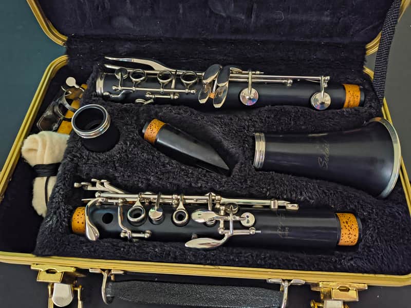 A Selmer Soloist Bb Clarinet in it's Original Case & in Like New Condition & Ready to Play # 22 S image 1