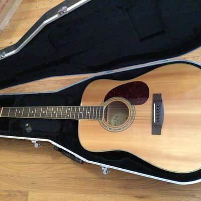 Used Zager ZAD-50 EZ- Play 6 String Guitar 2004 Solid Spruce Top, Mahogany back and sides, w/ Rosewood Fretboard image 1