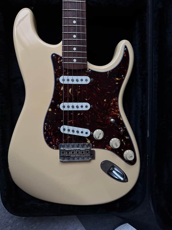 ギター FenderMexicoDeluxePowerhouseStratocaster 1996 Fender Mexican Standard Stratocaster – Empire Guitars