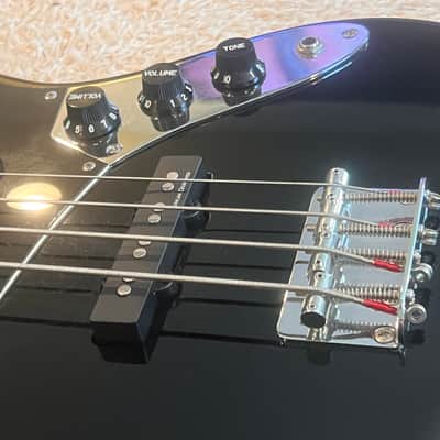 Squier Vintage Modified '77 Jazz Bass 2011 - 2018 - Black image 3