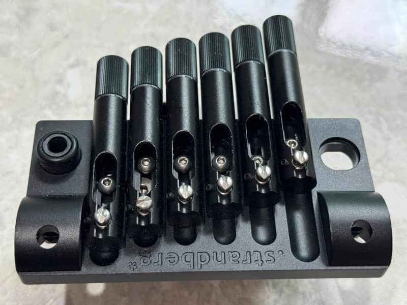 STRANDBERG TREMOLO/Bridge 6 String UP/DOWN in Black image 1