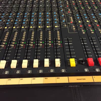 Soundcraft 600 mixing console image 4