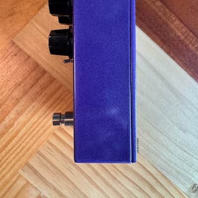 Diamond Vibrato V2 2024 - Present - Purple image 5