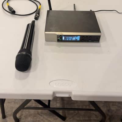 Sennheiser EW-D 835-S Wireless Handheld Mic System Q1-6 image 3