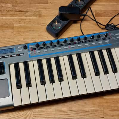Novation XioSynth 25 10-Voice Synthesizer 2007 - Silver