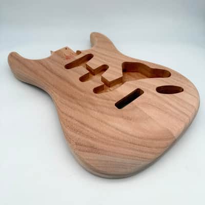 HooDoo Stratocaster Body Mahogany 2-Piece Unfinished Light hsb6353 image 3