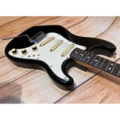 Fender Stratocaster Elite BLK 1983 + Case (Usado) image 13