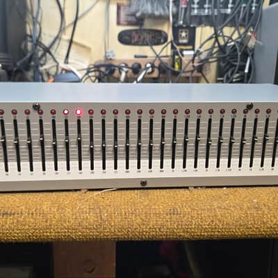 Peavey QF-131 2010's image 2