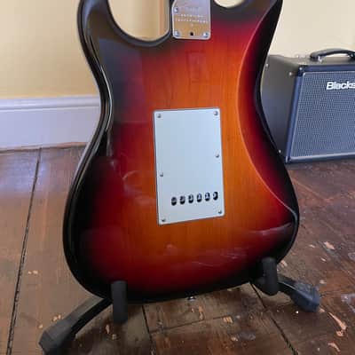 Fender American Professional II Stratocaster HSS with Maple Fretboard 2020 - Present 3-Color Sunburst image 3
