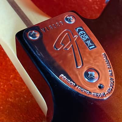 Fender American Vintage II 1975 Telecaster Deluxe - 3-Color Sunburst image 8