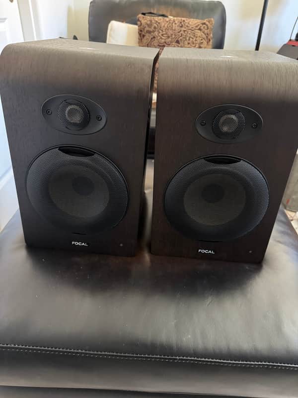 Focal Shape 65 6.5" Powered Studio Monitors (Pair) - Dark Walnut image 1