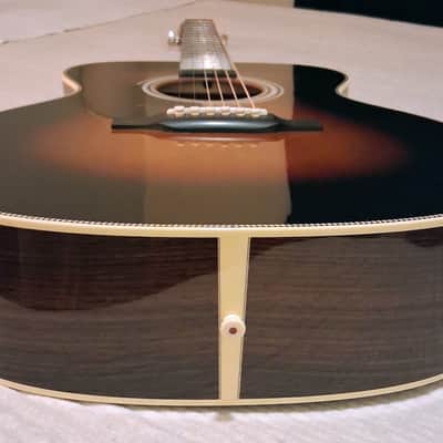 Martin OM-28 2022 - Sunburst image 7