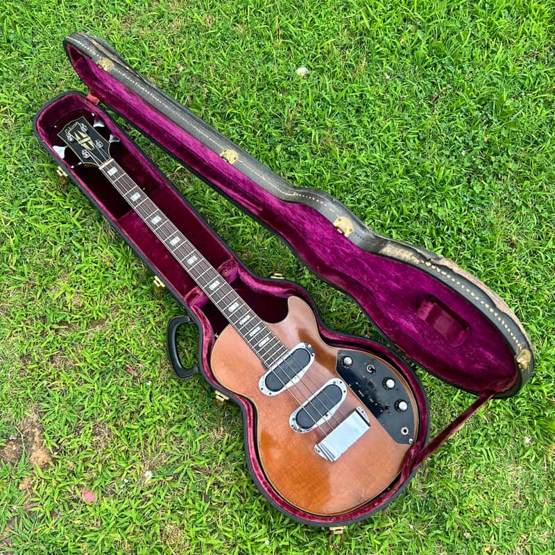Les Paul Triumph Bass for $1999