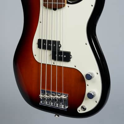 Fender American Professional Precision Bass V 2016 - Three Tone Sunburst image 3