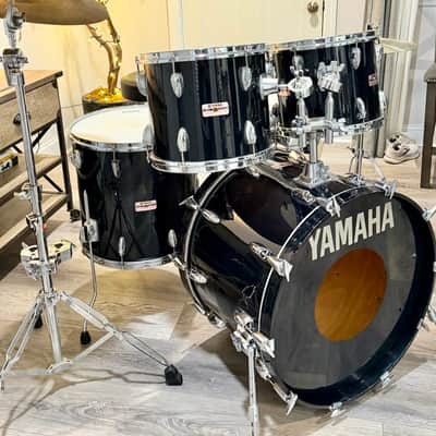 Yamaha 8000 tour custom 22/16/13/12 80s - black image 1