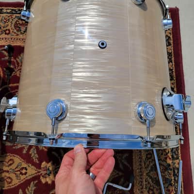 DW Collector's Series VLT 4 Piece Drum Shell Pack W/ Bags 13/16/18/24 - Creme Oyster (C013-8) image 18