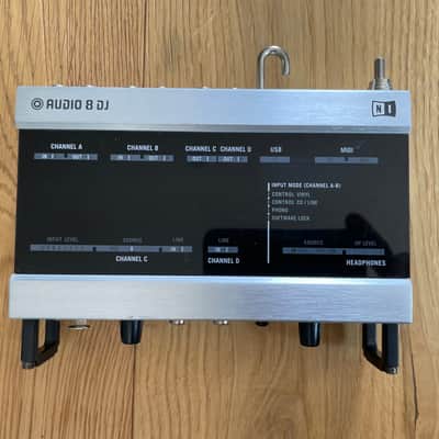 Native Instruments Audio 8 DJ image 1