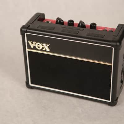 Vox AC-2 RV Mini Bass Amplifier 2W image 4