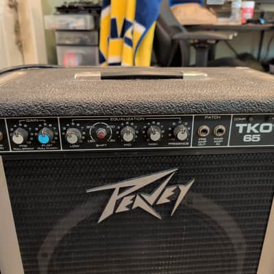 Peavey TKO 65 Solid State 65-Watt 1x15" Bass Combo Early 1980s - Black, Good Condition image 2