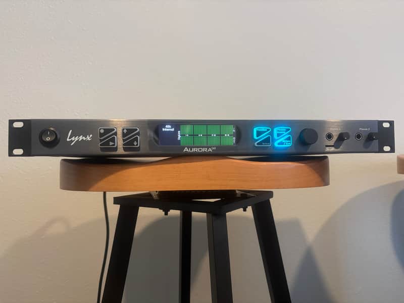 Lynx Aurora (n) 32-Channel AD/DA Converter with Pro Tools HD Interface 2010s - Blue/Black image 1