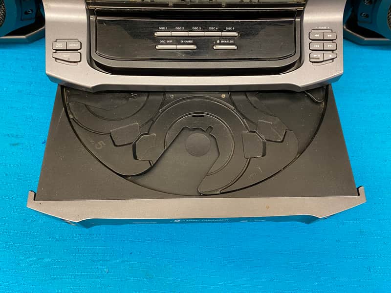 Sony HCD-ZX6 Stereo 540W 5 Disc Changer MP3 Music System - For