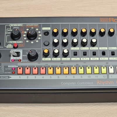 Roland Boutique Series TR-08 Analog Modeling Drum Machine With DK01 Adjustable Dock