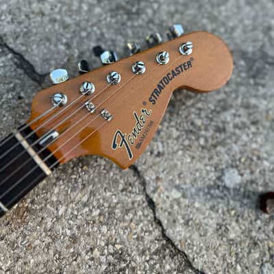 Fender 70th Anniversary Vintera II Stratocaster 2024 - Antigua image 7
