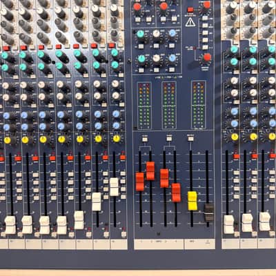 Soundcraft LX7ii 24-Channel 4-Bus Analog Mixer Console 2010's image 6
