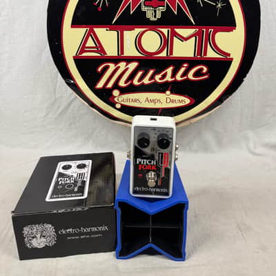 Electro-Harmonix Pitch Fork pitchfork Polyphonic Pitch Shifter Octave Harmonizer Pedal with Box