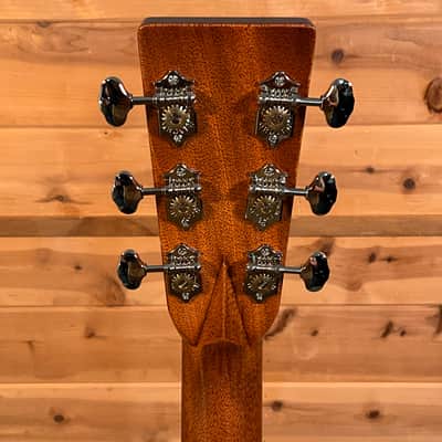 Martin HD-28 Acoustic Guitar - Natural image 6