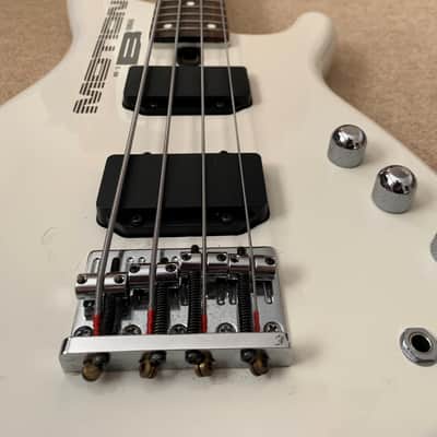 Yamaha Motion B MB III 4 String Electric Bass Guitar Made in Japan 1980's image 4