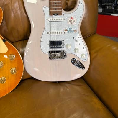 BACCHUS bass guitars, electric guitars