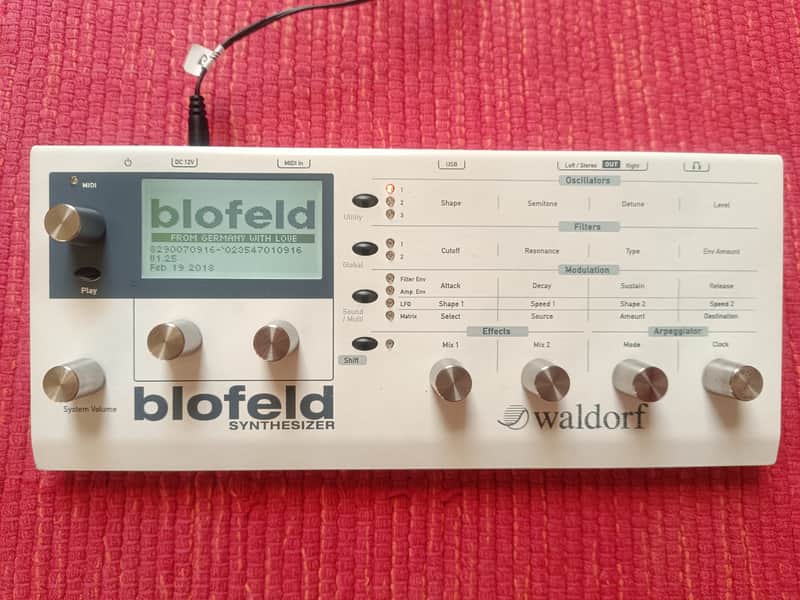 Waldorf Blofeld Desktop Synthesizer 2007 - Present - White Bild 1