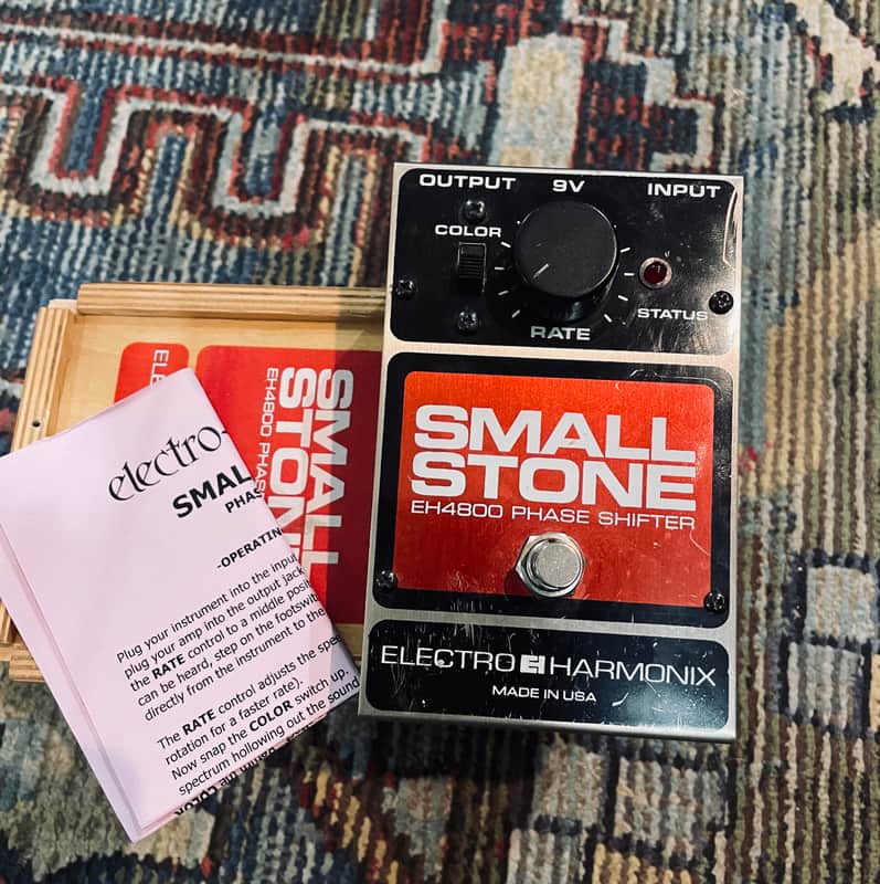 Electro-Harmonix Small Stone EH4800 Phase Shifter | Reverb Canada