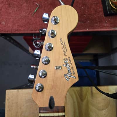 Fender Standard Stratocaster w/ Rosewood Fretboard 2001 - Midnight Wine image 16