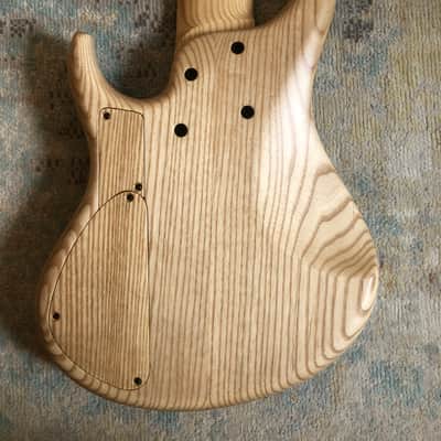 MTD 635-24 6 string bass guitar Amazing Condition Tobias Ebony Maple image 8