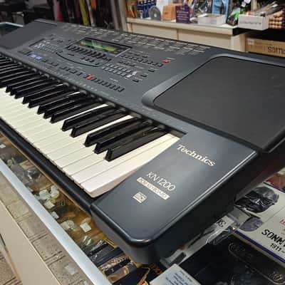 Technics KN1200 - Tastiera 61 tasti con Arranger