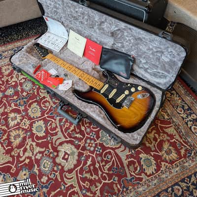 Fender American Ultra Luxe Stratocaster – Sunburst – Maple Neck –Includes Original Case and All Case Candy – Used Mint image 7