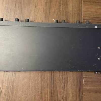JBL M552 2-Channel Adjustable STEREO/MONO, Variable Crossover Working image 9