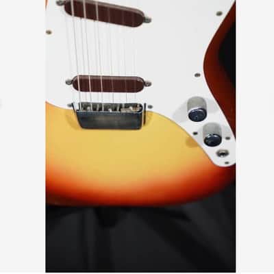 Fender Duo-Sonic with Rosewood Fretboard 1961 - 1964 - Sunburst image 4