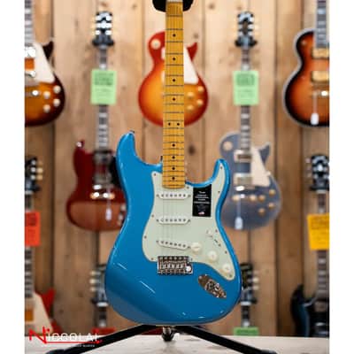 Fender American Professional Classic Stratocaster, Maple Fingerboard, Faded Lake Placid Blue image 1