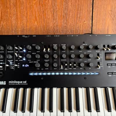 korg minilogue xd 4-voice Analog Synthesizer w/ bag image 2