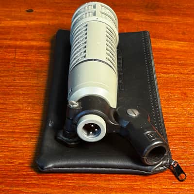 Electro-Voice RE20 Cardioid Dynamic Microphone 1968 - Present - Gray image 9