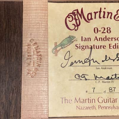 Martin 0-28 Ian Anderson Acoustic Guitar - Limited Signature Guitar (No. 7 of 87) with exceptional concept and mature sound - check video! image 17