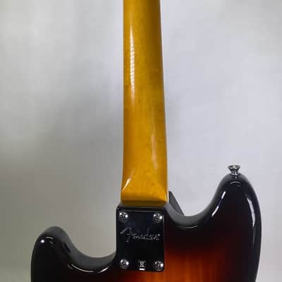Fender Modern Player Mustang 2014 - Honey Burst image 8