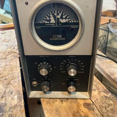 Conn ST-11 Strobotuner 1970s - Black image 1